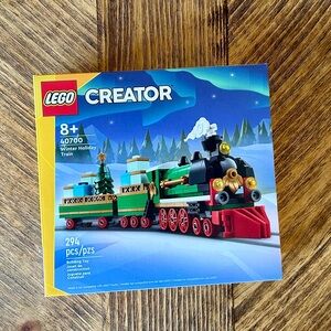 Lego Winter Holiday Train #40700.